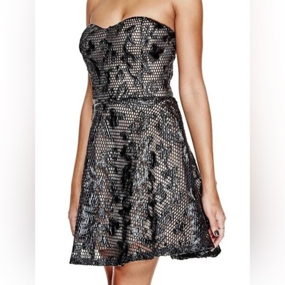 Guess Vanna Faux Leather Net Lace Textured Fit Flare Skater Strapless Dress 8 - Picture 3 of 12
